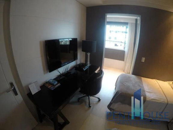 Imagem Apartamento com 3 Quartos à Venda, 220 m² em Centro - Balneário Camboriú