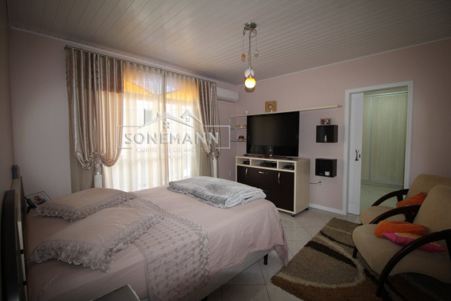 Imagem Casa com 3 Quartos à Venda, 211 m² em Ipiranga - São José