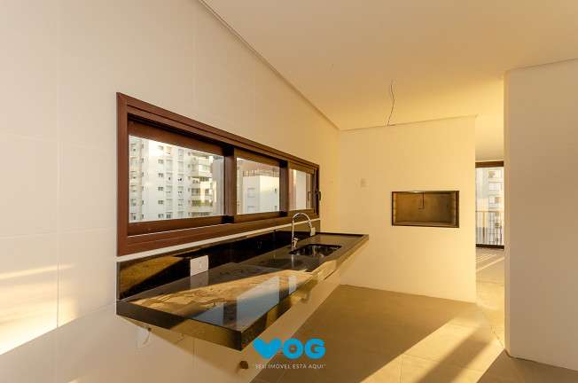 Imagem Imóvel com 3 Quartos à Venda, 184 m² em Rio Branco - Porto Alegre Imagem Imóvel com 3 Quartos à Venda, 184 m² em Rio Branco - Porto Alegre