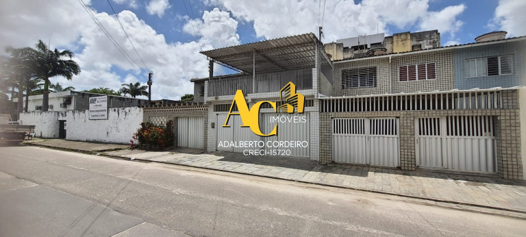 Imagem Casa com 3 Quartos à Venda, 210 m² em Iputinga - Recife