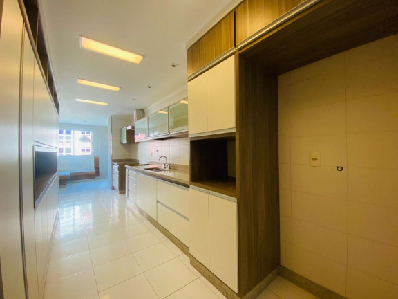 Imagem Imóvel com 3 Quartos à Venda, 180 m² em Várzea - Teresópolis Imagem Imóvel com 3 Quartos à Venda, 180 m² em Várzea - Teresópolis