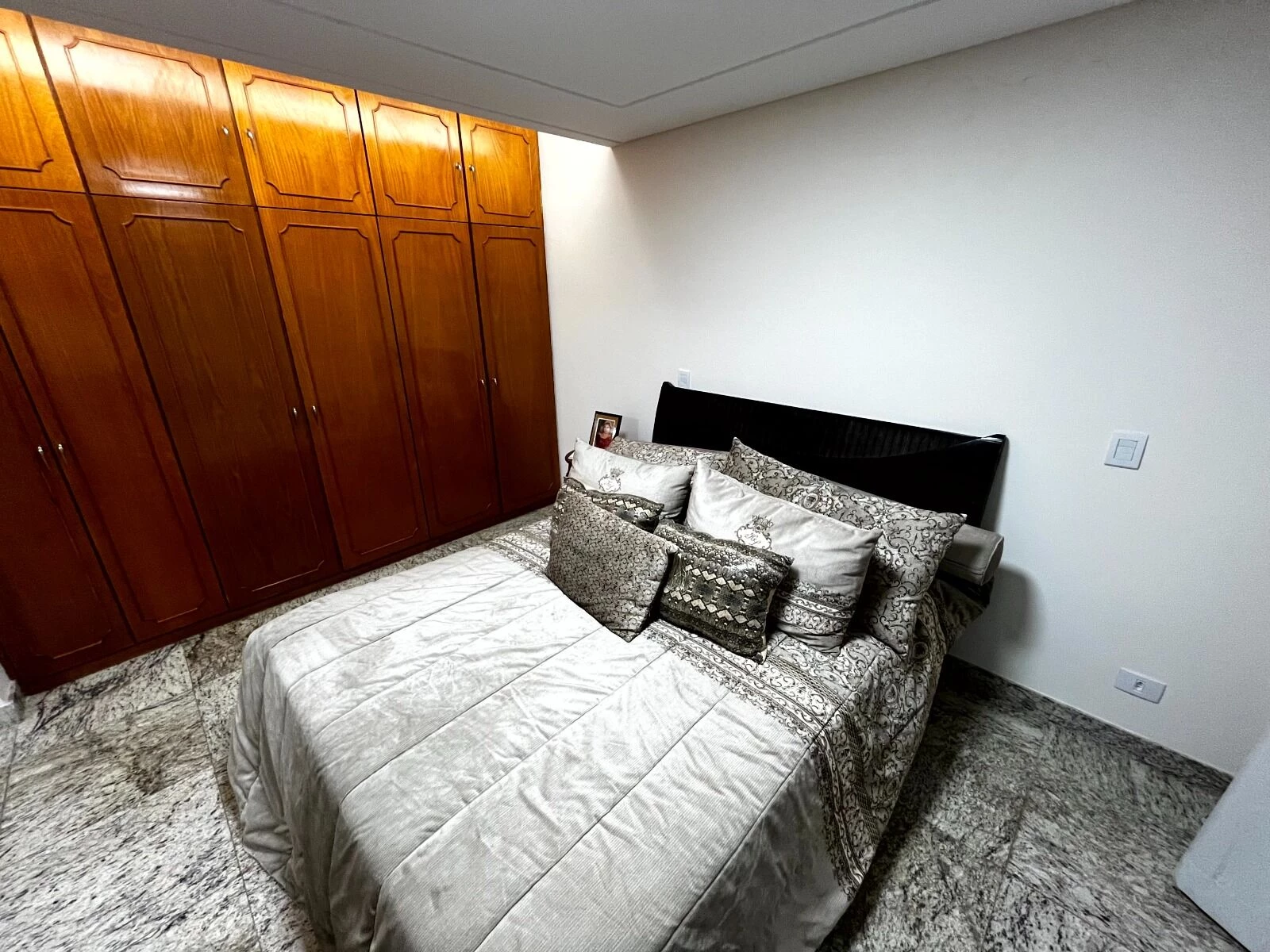 Imagem Apartamento com 3 Quartos à Venda, 197 m² em Setor Bueno - Goiânia Imagem Apartamento com 3 Quartos à Venda, 197 m² em Setor Bueno - Goiânia