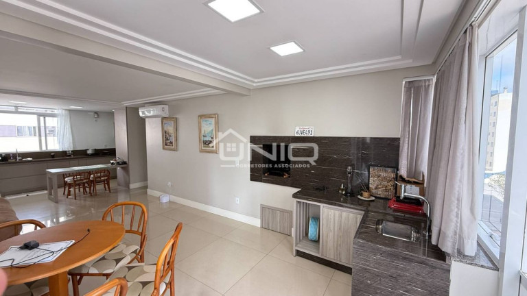 Imagem Apartamento com 3 Quartos à Venda, 184 m² em Centro - Pato Branco
