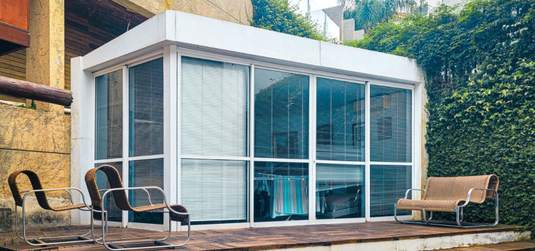 Imagem Casa com 4 Quartos à Venda, 392 m² em Santo Inácio - Curitiba Imagem Casa com 4 Quartos à Venda, 392 m² em Santo Inácio - Curitiba