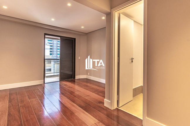Imagem Imóvel com 4 Quartos à Venda, 244 m² em Cambuí - Campinas