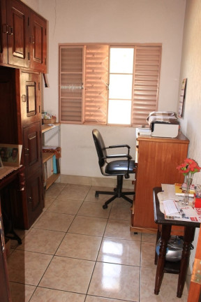 Imagem Casa com 6 Quartos à Venda, 400 m² em Santana - Pindamonhangaba