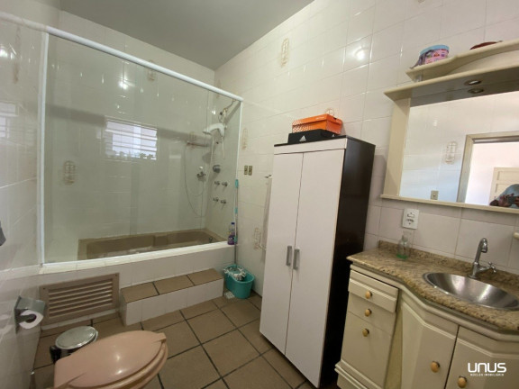 Imagem Casa com 4 Quartos à Venda, 575 m² em Centro - São José Imagem Casa com 4 Quartos à Venda, 575 m² em Centro - São José