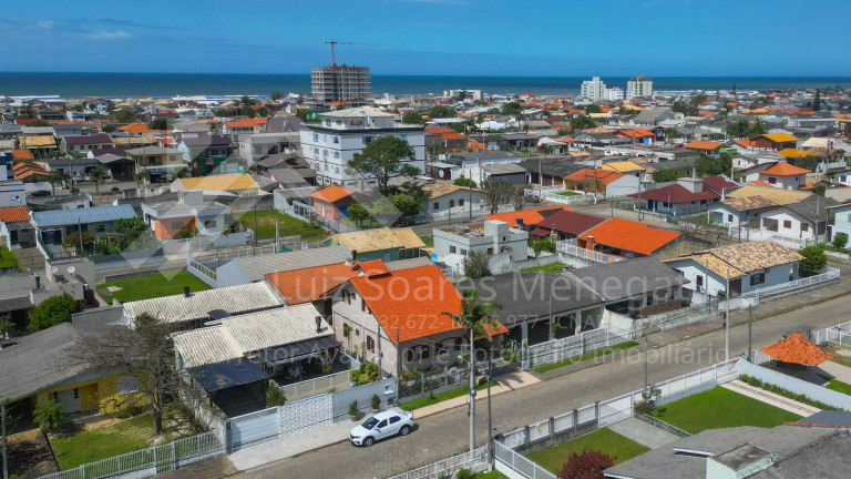 Imagem Casa com 5 Quartos à Venda, 190 m² em Centro - Balneário Rincão