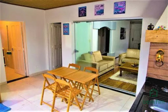Imagem Casa com 4 Quartos à Venda, 298 m² em Espírito Santo - Porto Alegre