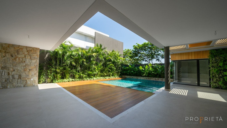 Imagem Casa de Condomínio com 5 Quartos à Venda, 600 m² em Barra Da Tijuca - Rio De Janeiro Imagem Casa de Condomínio com 5 Quartos à Venda, 600 m² em Barra Da Tijuca - Rio De Janeiro