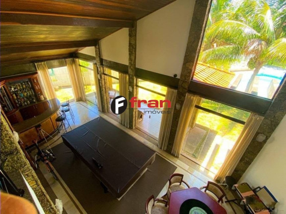 Imagem Casa com 3 Quartos à Venda, 450 m² em Córrego Grande - Florianópolis Imagem Casa com 3 Quartos à Venda, 450 m² em Córrego Grande - Florianópolis