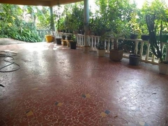 Imagem Casa com 3 Quartos à Venda, 300 m² em Medianeira - Porto Alegre Imagem Casa com 3 Quartos à Venda, 300 m² em Medianeira - Porto Alegre