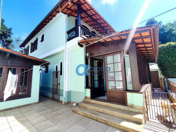 Imagem Casa com 3 Quartos à Venda, 232 m² em Duarte Silveira - Petrópolis Imagem Casa com 3 Quartos à Venda, 232 m² em Duarte Silveira - Petrópolis