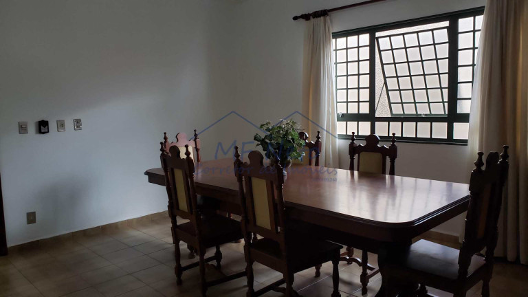 Imagem Casa com 5 Quartos à Venda, 770 m² em Centro - Pirassununga