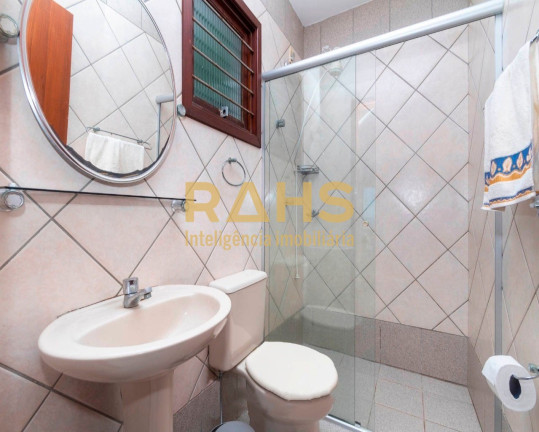 Imagem Casa com 4 Quartos à Venda, 224 m² em Bombas - Bombinhas Imagem Casa com 4 Quartos à Venda, 224 m² em Bombas - Bombinhas
