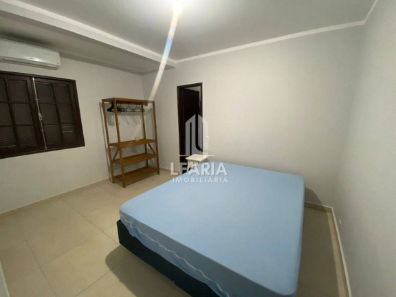 Imagem Casa com 3 Quartos à Venda, 117 m² em Cambiju - Itapoá