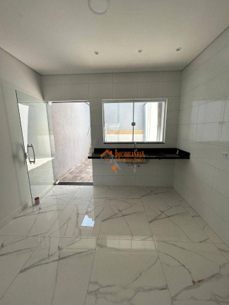 Sobrado com 2 Quartos à Venda, 82 m² em Jardim Pinheirinho - Itaquaquecetuba