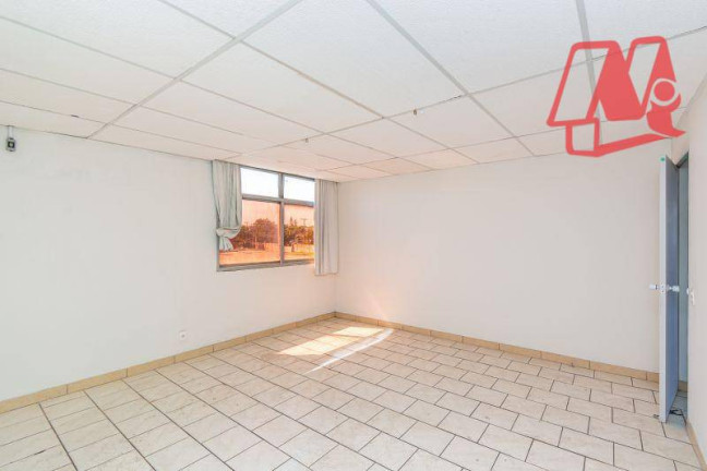 Imagem Loja para Alugar, 612 m² em Navegantes - Porto Alegre