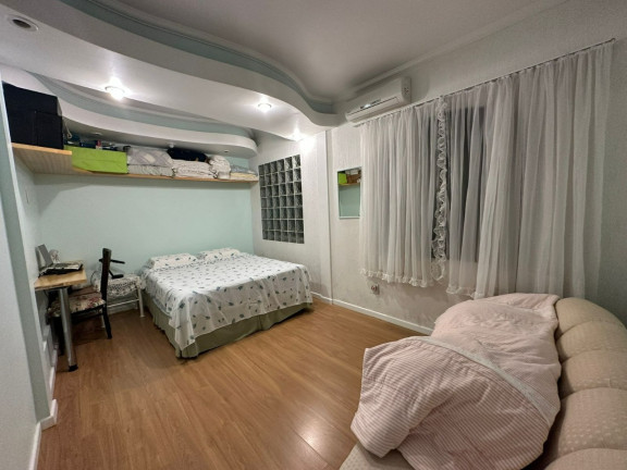 Imagem Casa com 4 Quartos à Venda, 251 m² em Coqueiros - Florianópolis
