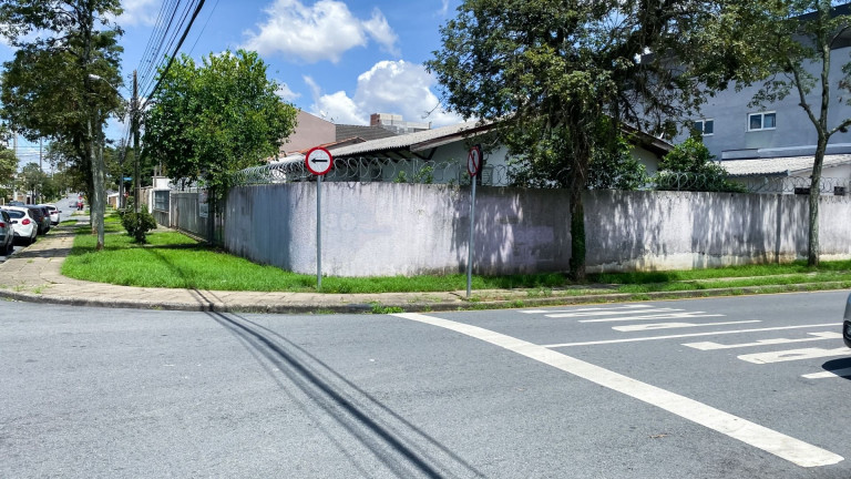 Terreno à Venda, 660 m² em Jardim Das Américas - Curitiba