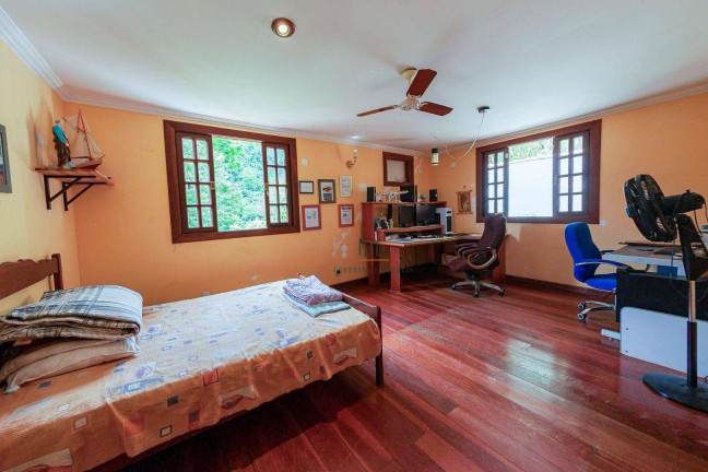 Imagem Casa com 4 Quartos à Venda, 220 m² em Itaipu - Niterói