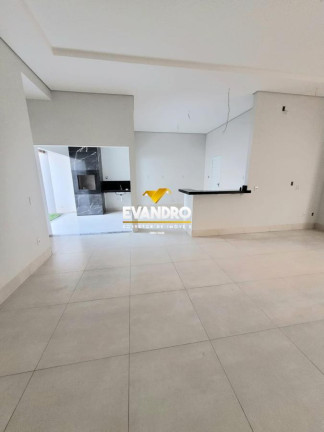 Imagem Casa com 3 Quartos à Venda, 130 m² em Morada Do Ouro - Cuiabá Imagem Casa com 3 Quartos à Venda, 130 m² em Morada Do Ouro - Cuiabá