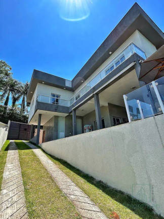 Imagem Casa com 4 Quartos à Venda, 226 m² em Centro - Igaratá