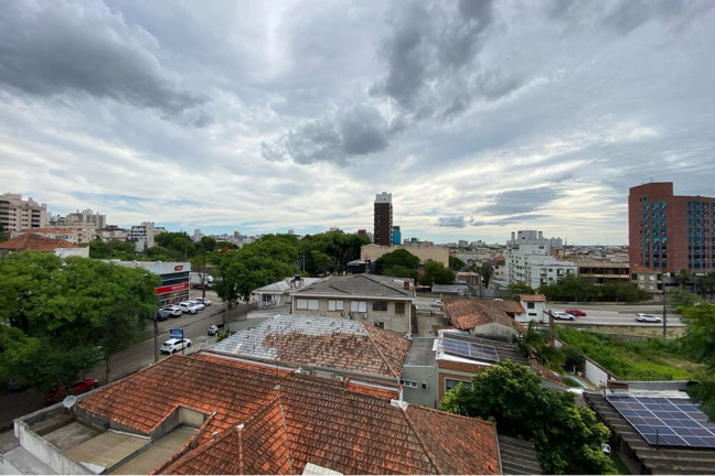 Imóvel com 3 Quartos à Venda, 76 m² em São João - Porto Alegre