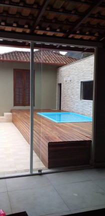 Imagem Casa com 4 Quartos à Venda, 1 m² em Conego - Nova Friburgo