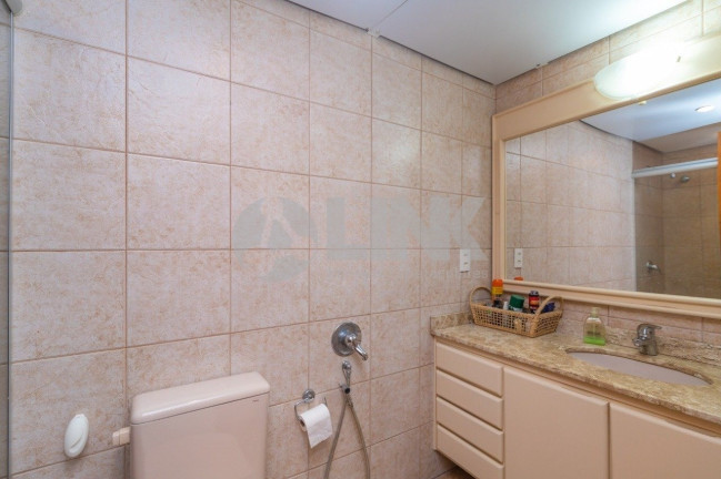 Imagem Imóvel com 3 Quartos à Venda, 218 m² em Auxiliadora - Porto Alegre Imagem Imóvel com 3 Quartos à Venda, 218 m² em Auxiliadora - Porto Alegre