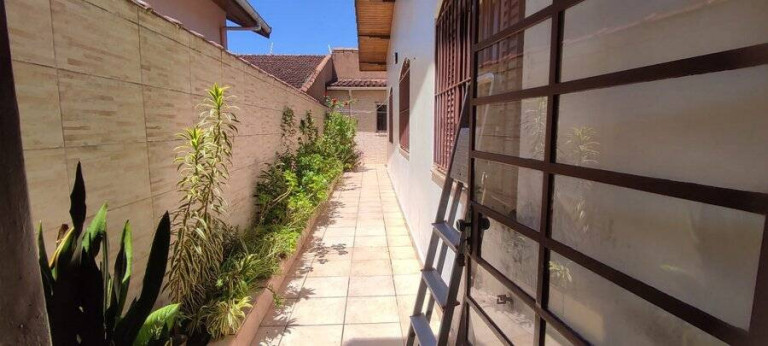 Imagem Casa com 3 Quartos à Venda, 250 m² em Oasis - Peruíbe Imagem Casa com 3 Quartos à Venda, 250 m² em Oasis - Peruíbe