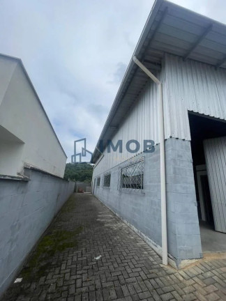 Galpão à Venda, 200 m² em Barra Do Rio Cerro - Jaraguá Do Sul