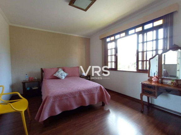 Imagem Casa com 4 Quartos à Venda, 197 m² em Granja Guarani - Teresópolis