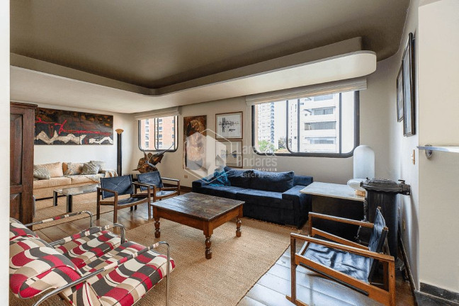 Apartamento com 3 Quartos à Venda, 210 m² em Moema - São Paulo