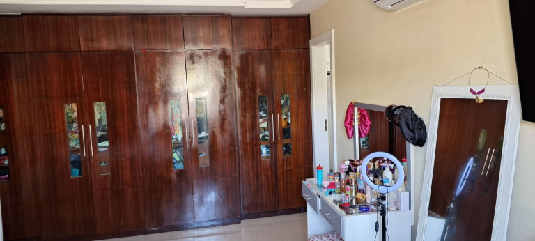 Imagem Casa com 5 Quartos à Venda, 400 m² em Buraquinho - Lauro De Freitas Imagem Casa com 5 Quartos à Venda, 400 m² em Buraquinho - Lauro De Freitas