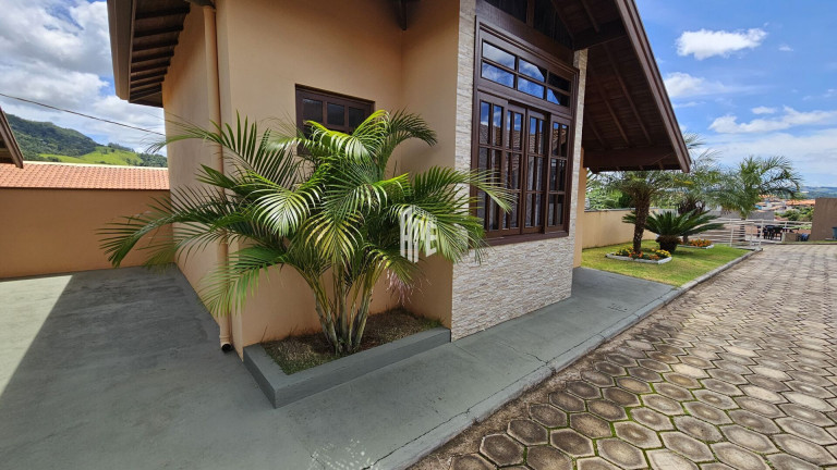 Imagem Imóvel com 6 Quartos à Venda, 500 m² em Centro - Monte Sião Imagem Imóvel com 6 Quartos à Venda, 500 m² em Centro - Monte Sião