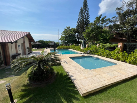 Imagem Imóvel com 2 Quartos à Venda, 130 m² em Praia Do Estaleirinho - Balneário Camboriú Imagem Imóvel com 2 Quartos à Venda, 130 m² em Praia Do Estaleirinho - Balneário Camboriú