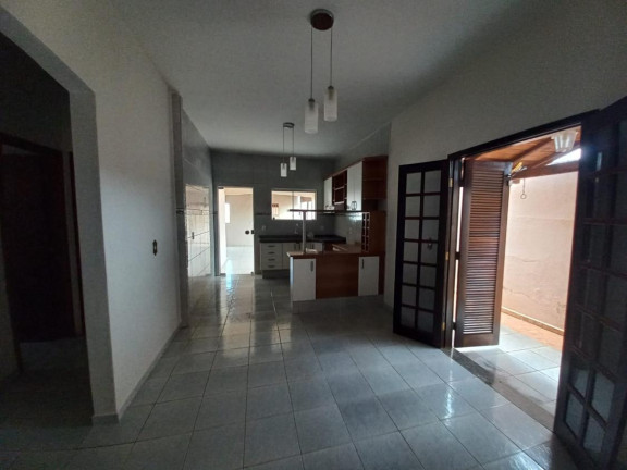 Casa com 4 Quartos à Venda, 240 m² em Centro - Getulina