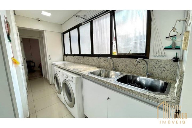 Imagem Apartamento com 3 Quartos à Venda, 240 m² em Campo Belo - São Paulo