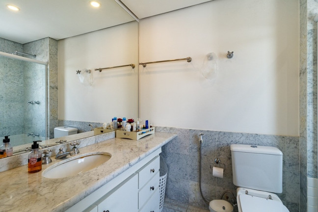 Imagem Imóvel com 4 Quartos à Venda, 223 m² em Vila Suzana - São Paulo