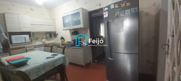 Imagem Casa com 3 Quartos à Venda, 200 m² em Cristal - Porto Alegre Imagem Casa com 3 Quartos à Venda, 200 m² em Cristal - Porto Alegre