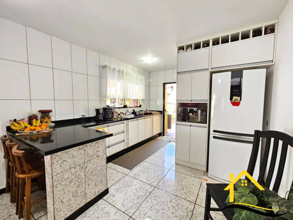 Imagem Casa com 3 Quartos à Venda, 360 m² em Salinas - Balneário Barra Do Sul Imagem Casa com 3 Quartos à Venda, 360 m² em Salinas - Balneário Barra Do Sul