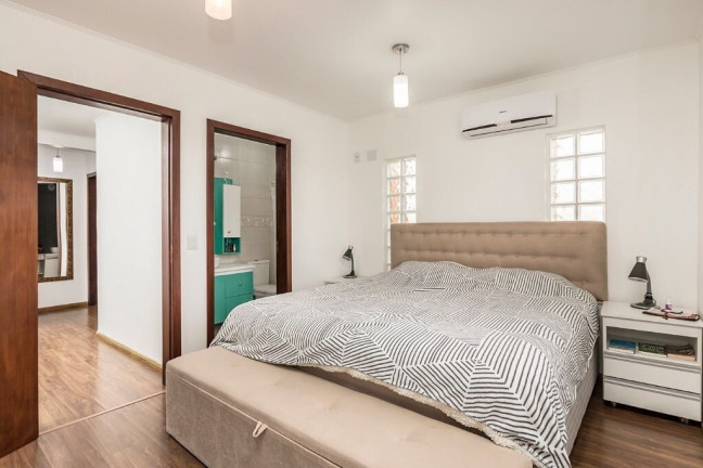 Imagem Casa de Condomínio com 3 Quartos à Venda, 180 m² em Mário Quintana - Porto Alegre