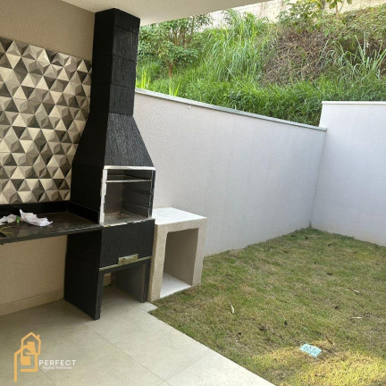 Imagem Casa com 3 Quartos à Venda, 130 m² em Parque São Benedito - Pindamonhangaba