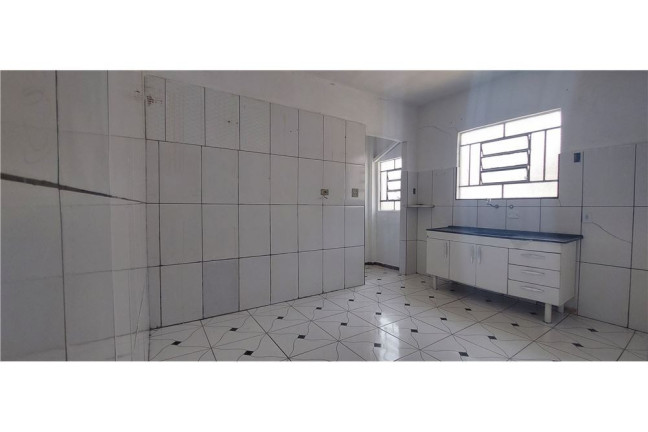 Imagem Casa com 2 Quartos à Venda,  em Vila Carmosina - São Paulo