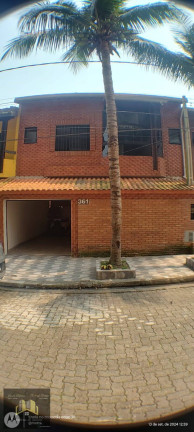 Casa com 3 Quartos à Venda, 102 m² em Guilhermina - Praia Grande