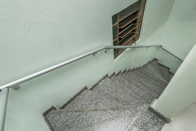 Imagem Imóvel com 2 Quartos à Venda, 64 m² em Menino Deus - Porto Alegre Imagem Imóvel com 2 Quartos à Venda, 64 m² em Menino Deus - Porto Alegre