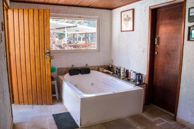 Imagem Imóvel com 18 Quartos à Venda, 980 m² em Iucas - Teresópolis