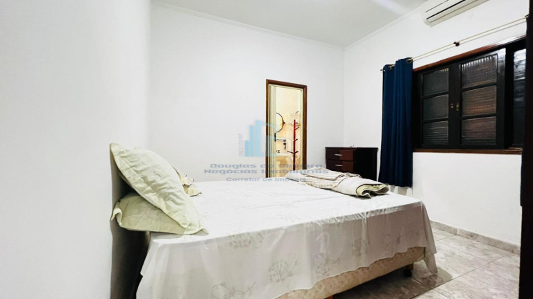 Imagem Casa com 3 Quartos à Venda, em Maracanã - Praia Grande Imagem Casa com 3 Quartos à Venda, em Maracanã - Praia Grande