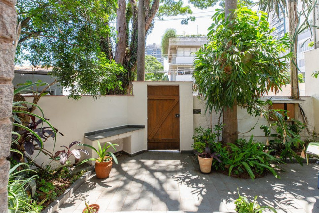 Imagem Casa com 4 Quartos à Venda, em Chácara Santo Antônio (zona Sul) - São Paulo Imagem Casa com 4 Quartos à Venda, em Chácara Santo Antônio (zona Sul) - São Paulo